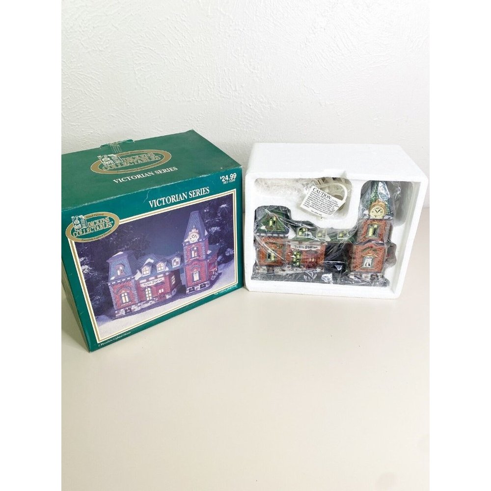 Dickens Collectibles Train Station & Cafe 1998 Lighted Porcelain Building In Box